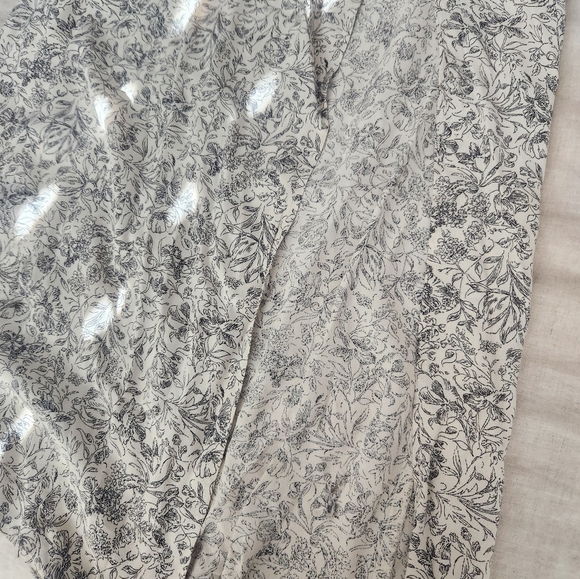 Backless Roe + May white/ivory and black floral maxi dress - Picture 3 of 9